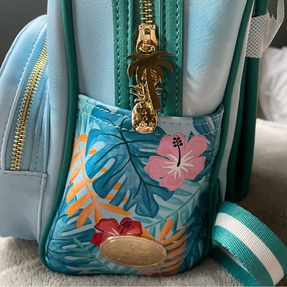 Disney 🎒 - Picture 4 of 5